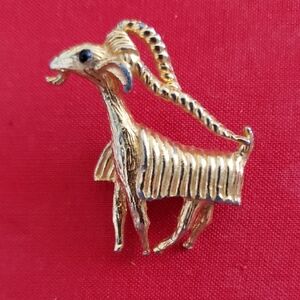 Vintage Gold Tone Billy Goat Brooch